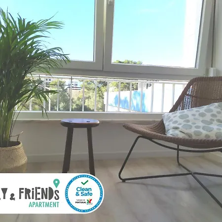 דירה Family & Friends קסקאיס